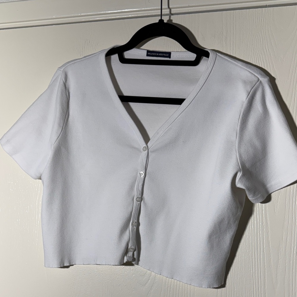 Brandy Melville White Cropped Button-Up Blouse size Medium